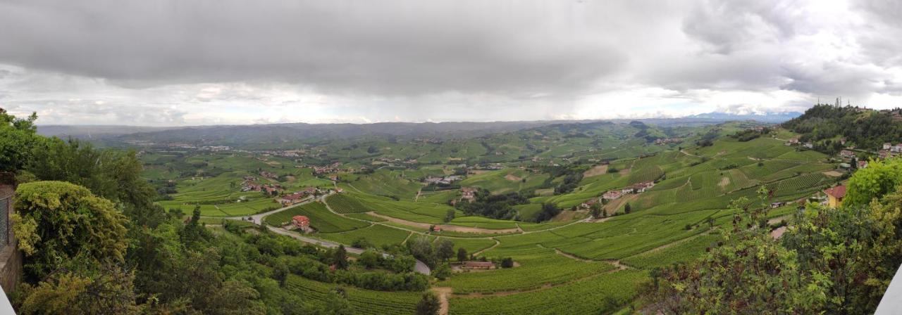 Ex Ostu Impero: Vino, Tartufo Ed Ospitalita Διαμέρισμα La Morra Εξωτερικό φωτογραφία